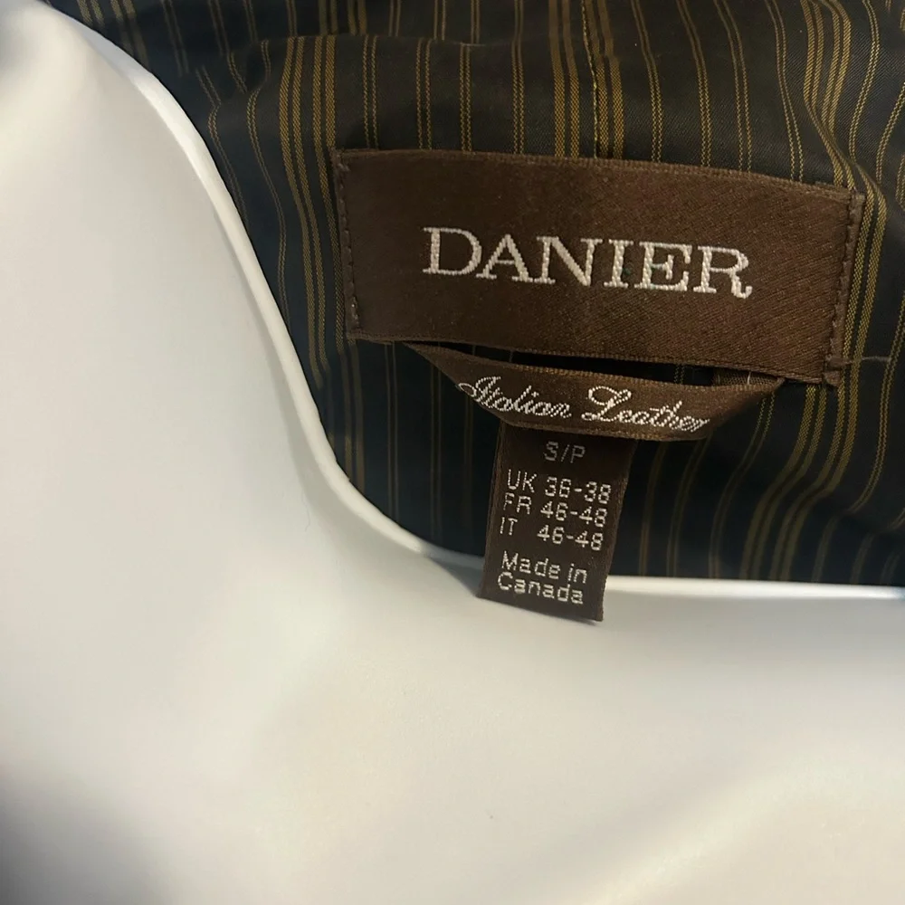 Danier Brown Leather Jacket - Picture 7 of 9